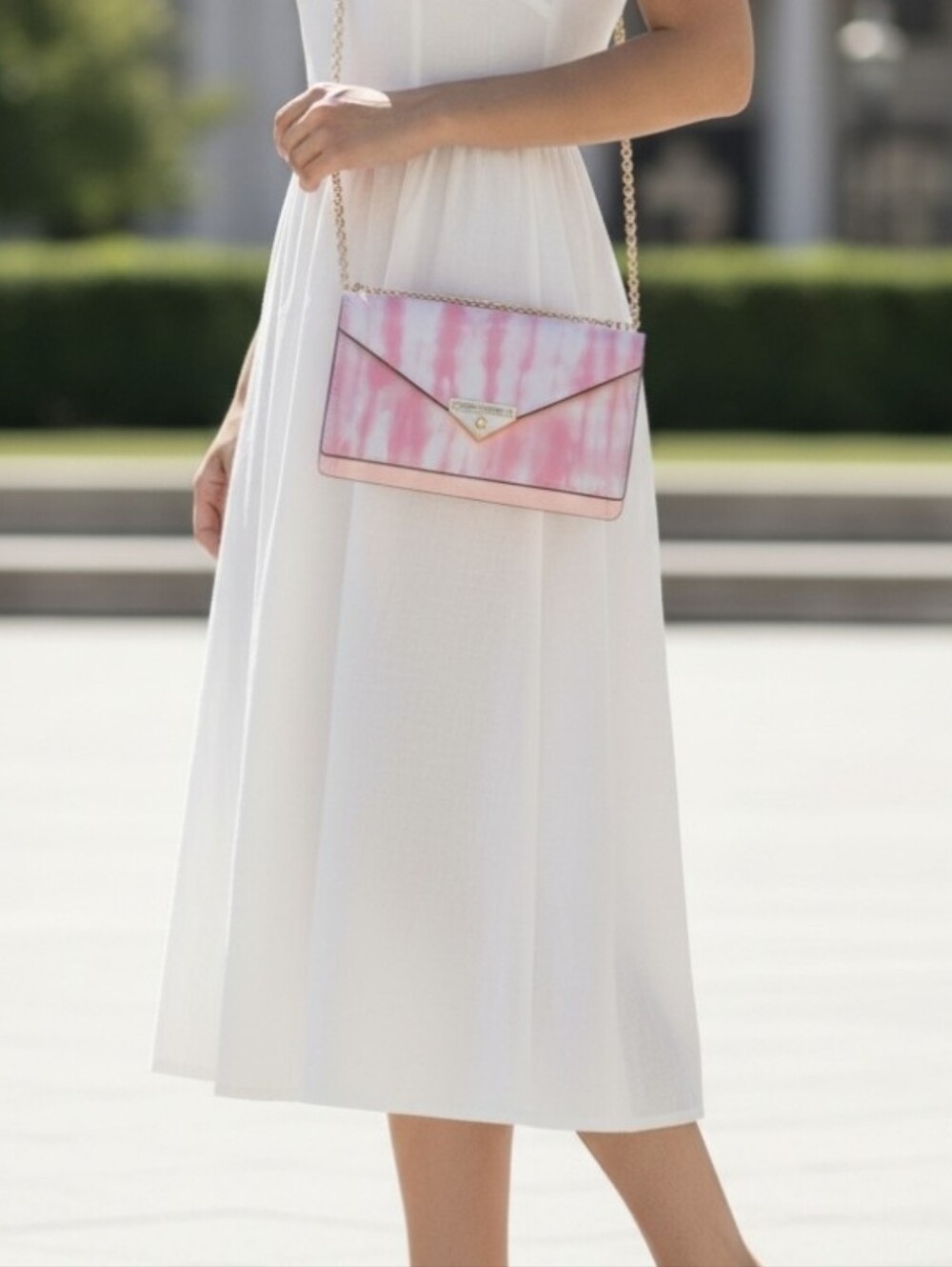 Michael Kors Grace Pink Tie-Dye Envelope Crossbody w/ Gold Chain (Retail $178)